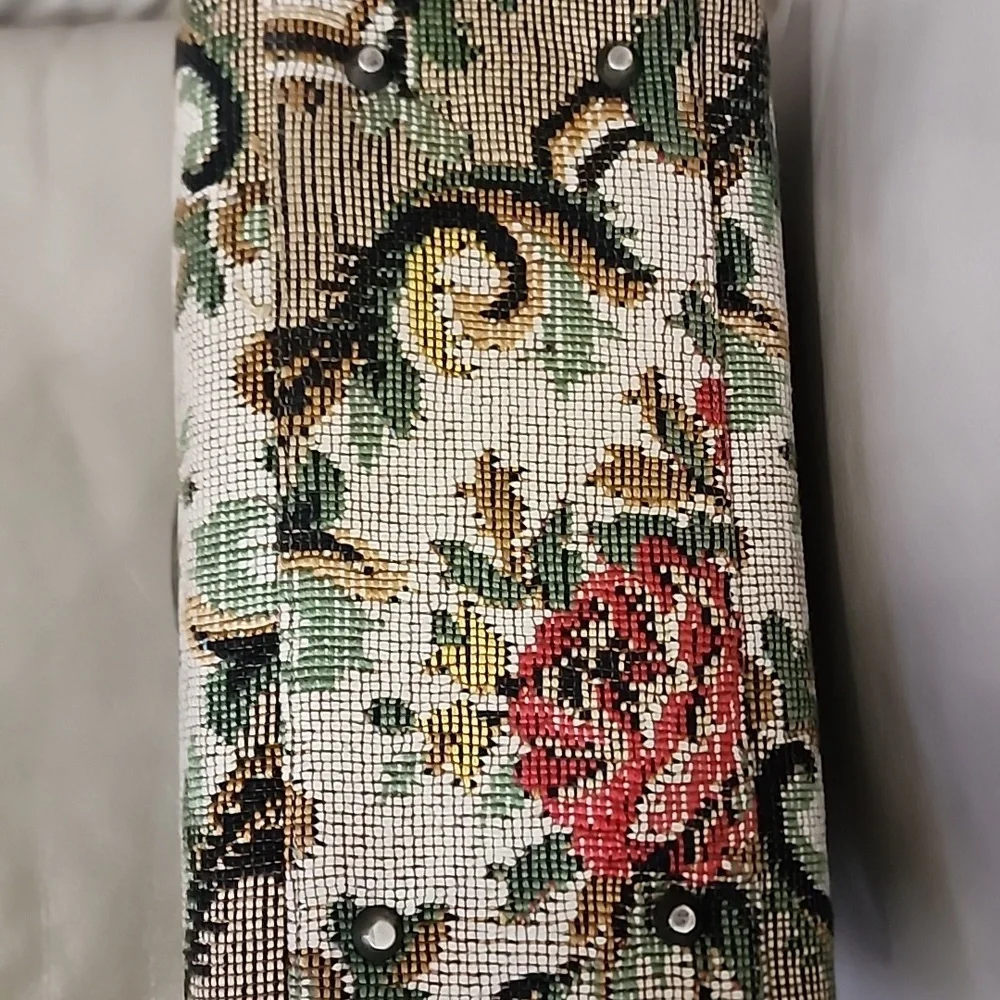 Tano From Madrid Women's Vintage Floral Tapestry Handbag Preowned - Picture 7 of 13